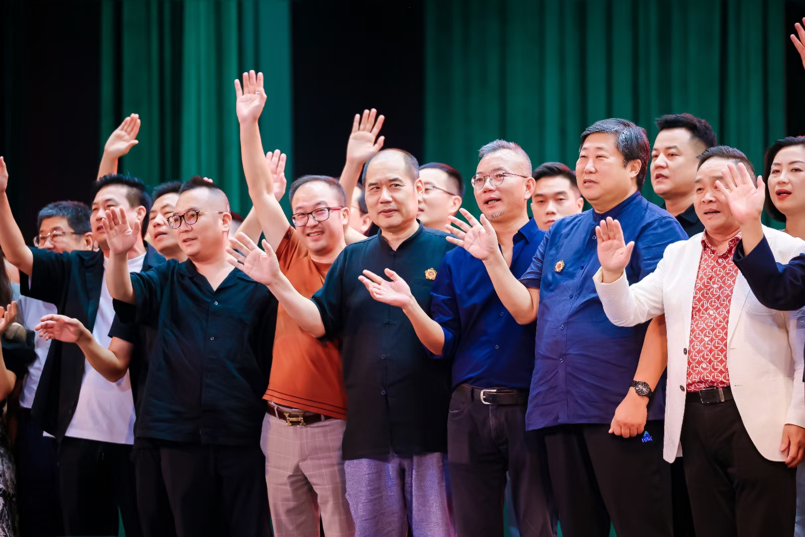 和邦設(shè)計(jì)創(chuàng)始人劉擁軍先生參加深圳市室內(nèi)設(shè)計(jì)師協(xié)會20周年慶典